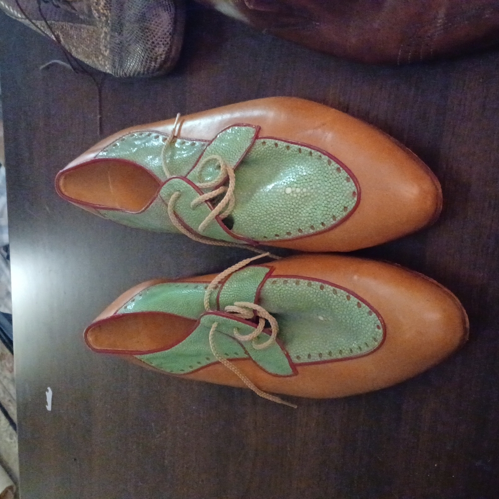Shoes - Picture 2 of 2